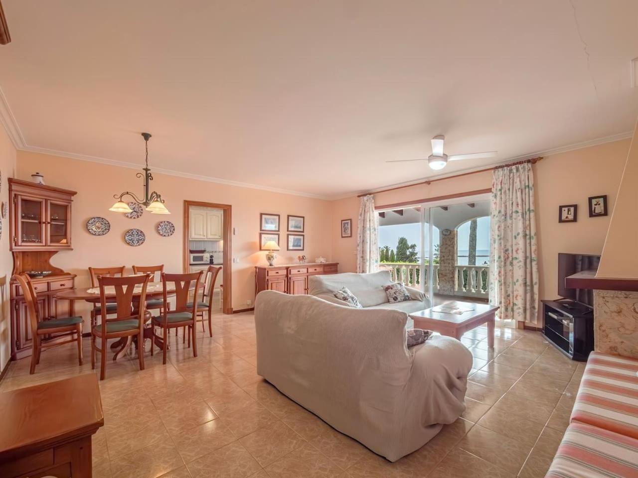 Villa Sur Binisafua Екстер'єр фото