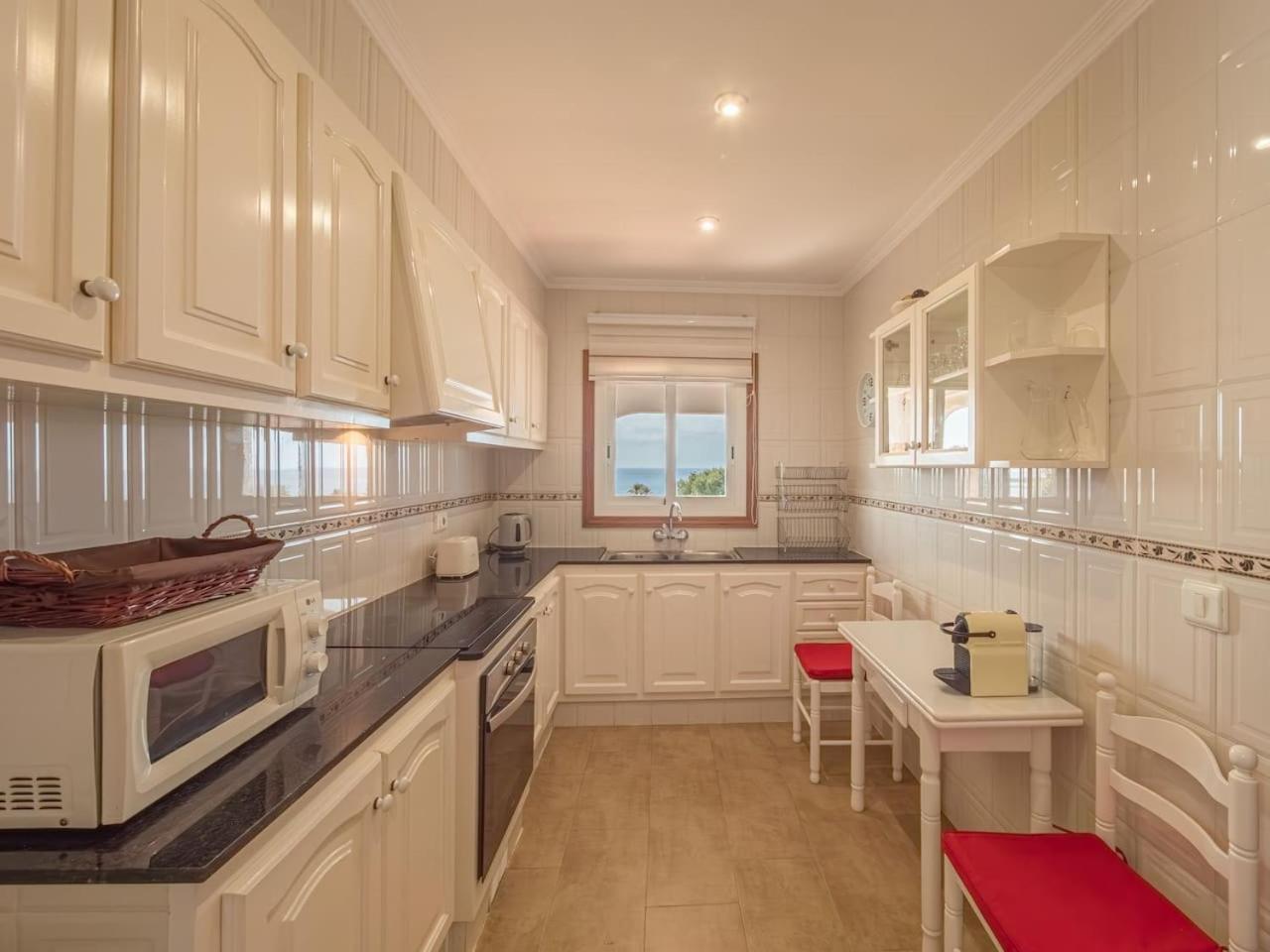 Villa Sur Binisafua Екстер'єр фото